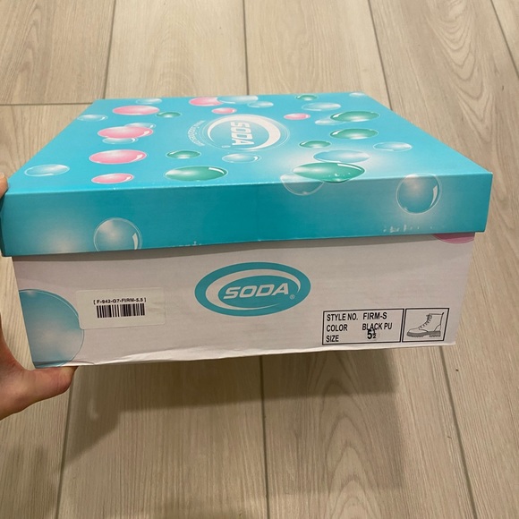 NWT Soda Combat Boots - Picture 2 of 4